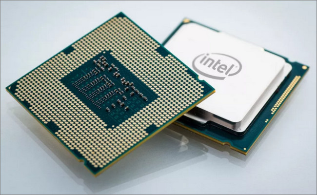 CPU Intel Core i7-12700K nhanh hơn tới 45% so với Ryzen 7 5800X