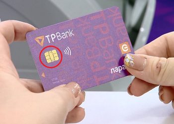 thẻ atm gắn chip