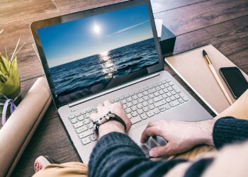 Thực hiện shutdown máy tính bằng bàn phím mang đến nhiều lợi ích cho người dùng