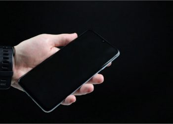 7 Cách khắc phục màn hình điện thoại bị đen đơn giản nhất