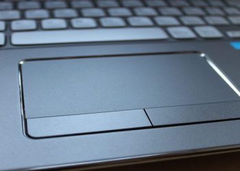 chuột cảm ứng laptop không di chuyển được