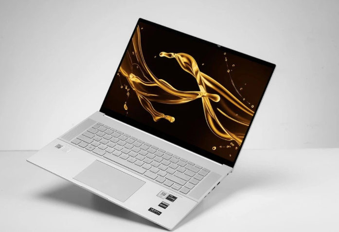 Màn hình của HP Envy 16-h0033TX là loại cảm ứng đa điểm